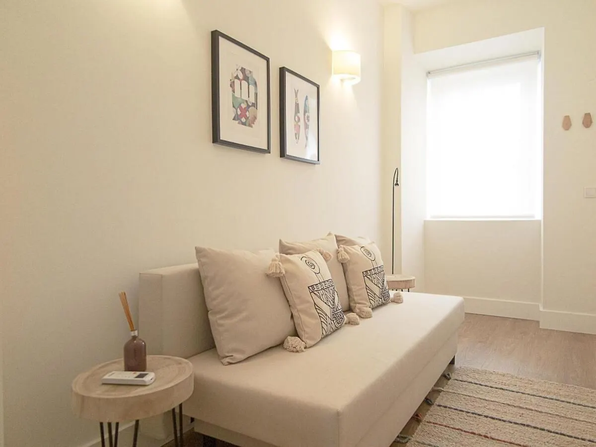 Principe Real Lovely Apt With Ac Lisbon Apartment