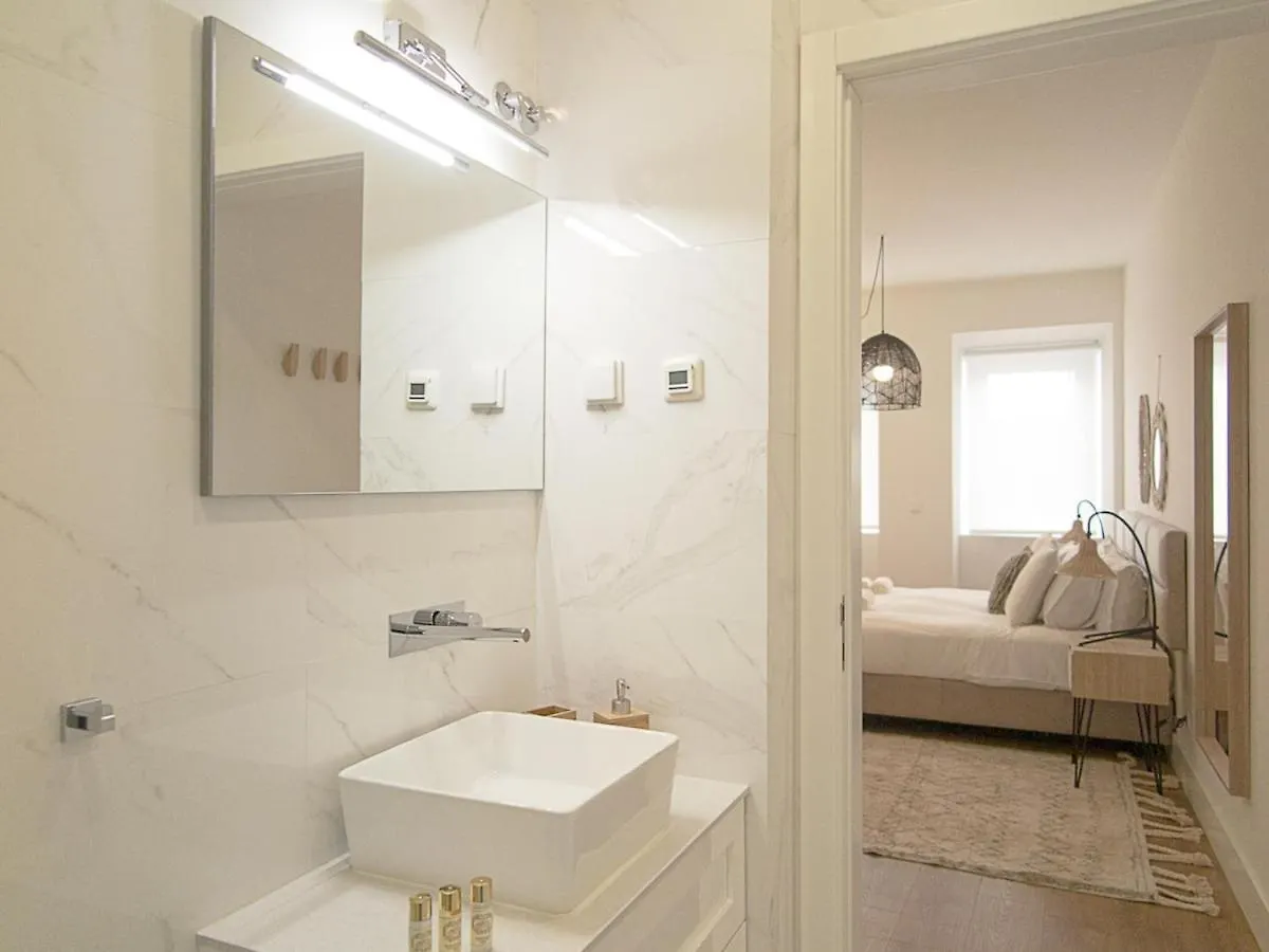 Principe Real Lovely Apt With Ac Lisbon Portugal